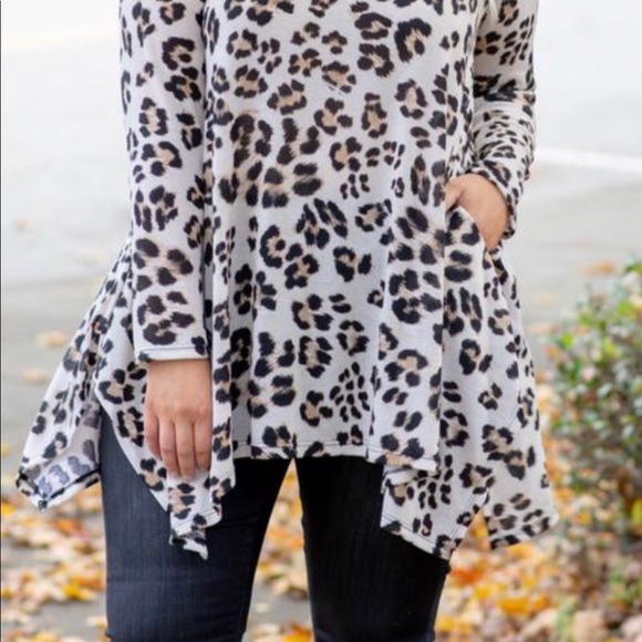 CHIC SOUL • Ivory Leopard Print • FlOWY TUNIC - Picture 1 of 8